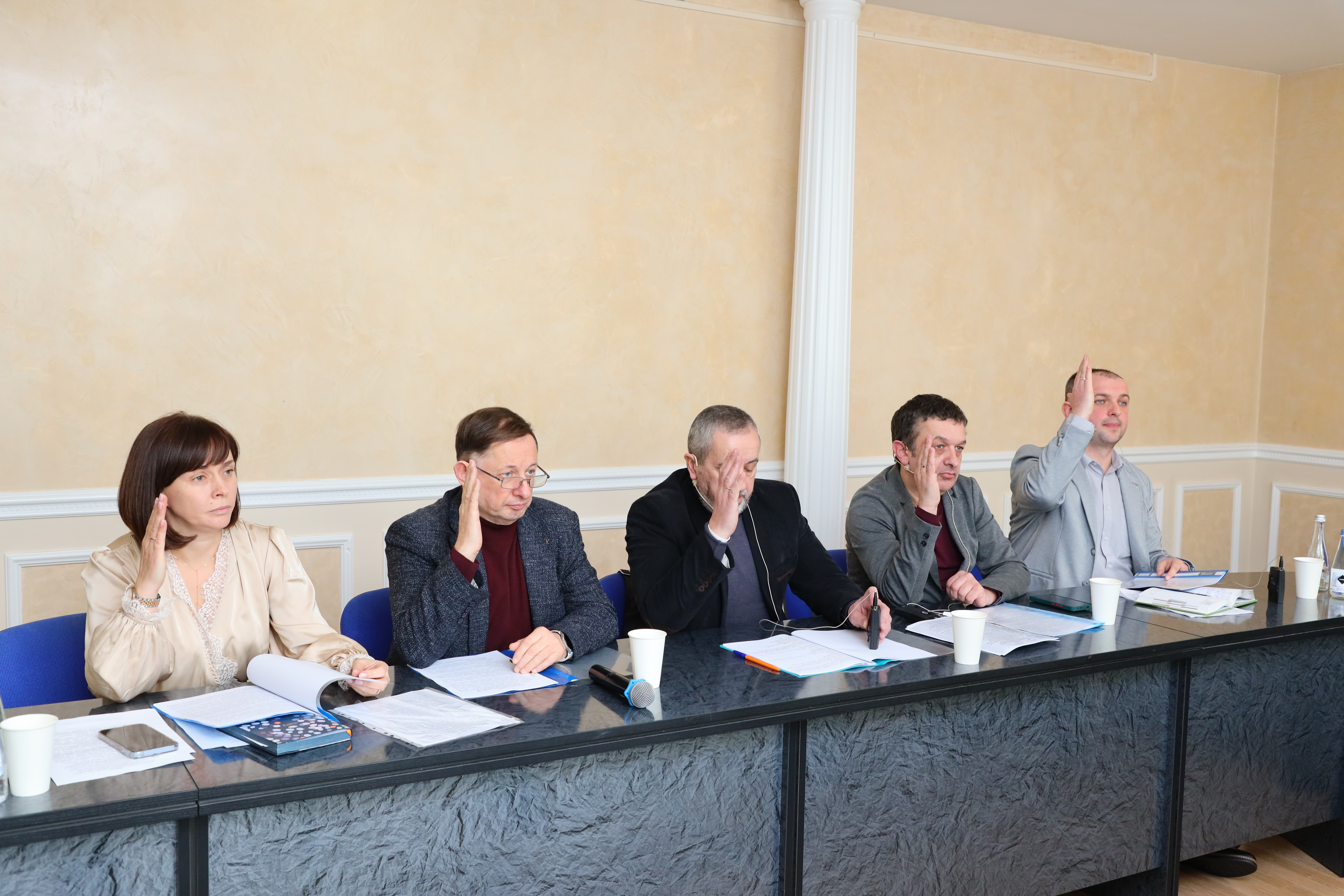 Триває голосування